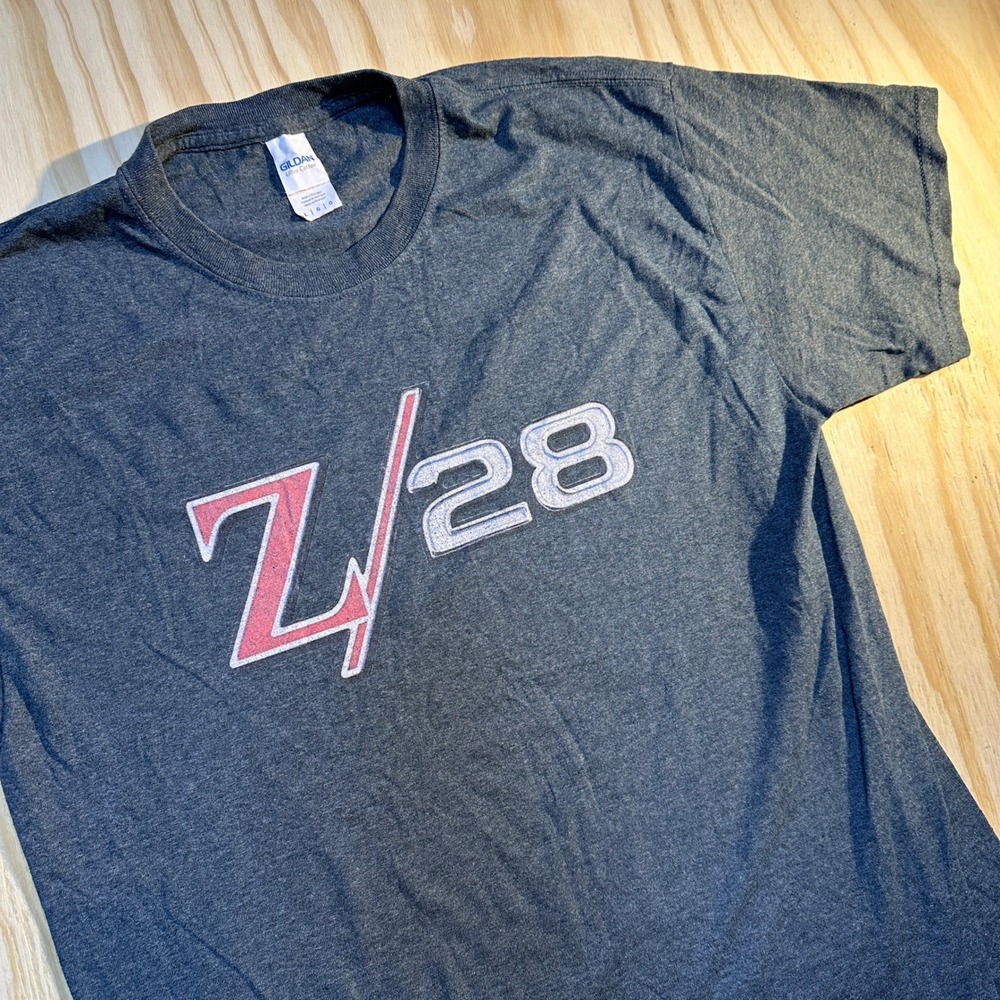 Gildan Men's Z28 Camaro Racing Heather Charcoal Graphic T-Shirt Size L